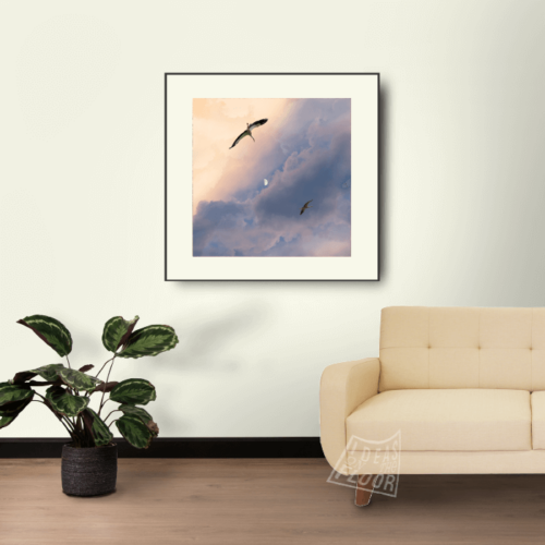 image-product-waanddecoratie-fine-art-fotoprint-titel-freedom-vogels-ooievaar-maan-wolken-zonsondergang-ideasonthefloor.com